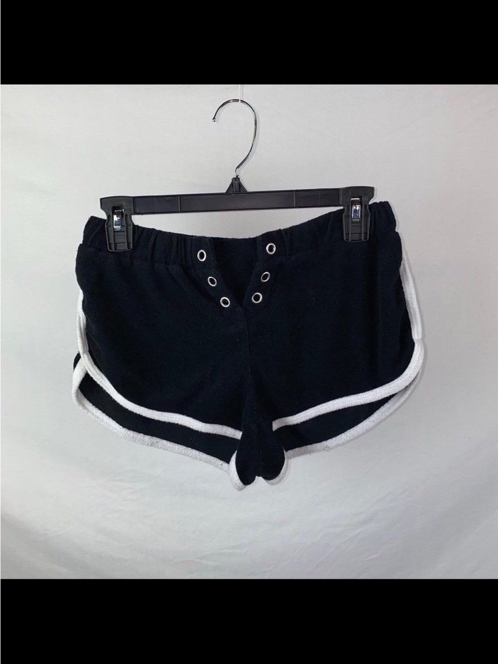 Shorts - Picture 6 of 8